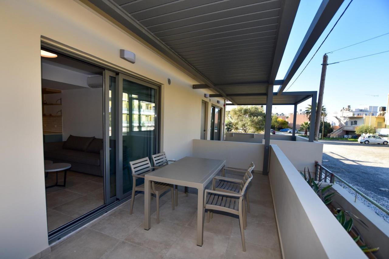 פליאוחורה Rosemary Apartments מראה חיצוני תמונה